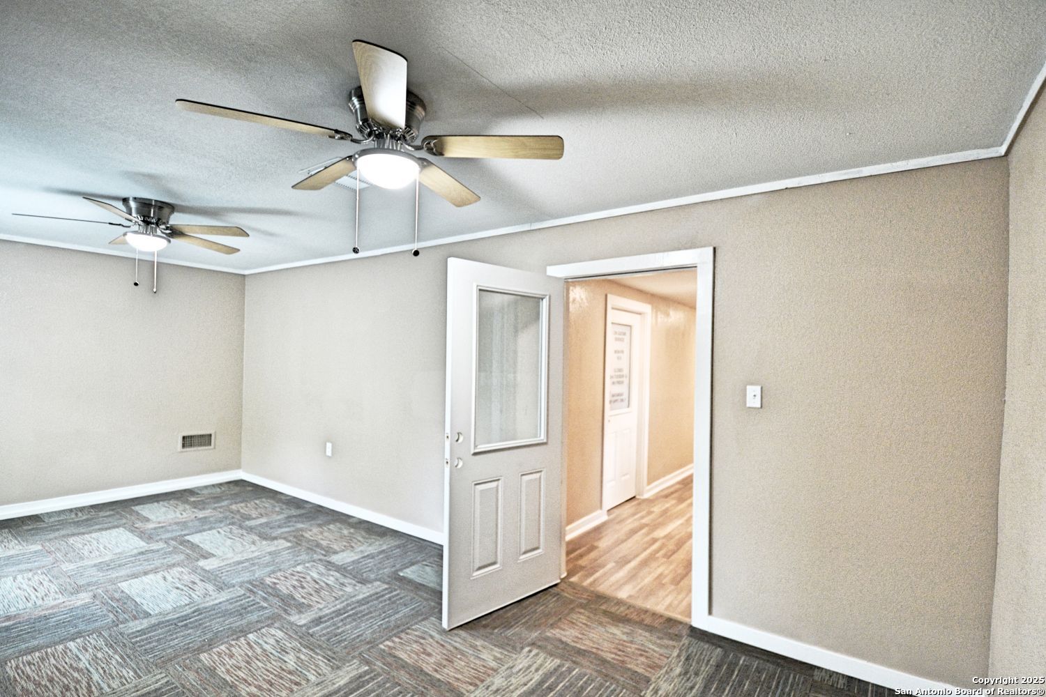 1111 N Walnut New Braunfels TX 78130