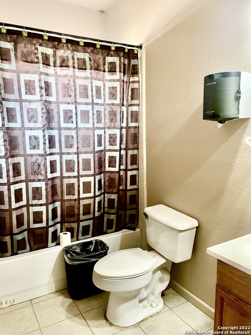 8635 S Loop 1604 E Elmendorf TX 78112