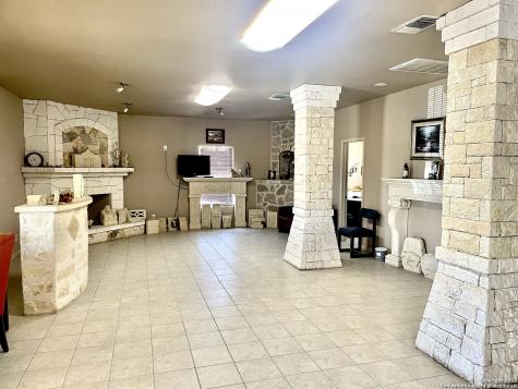 8635 S Loop 1604 E Elmendorf TX 78112