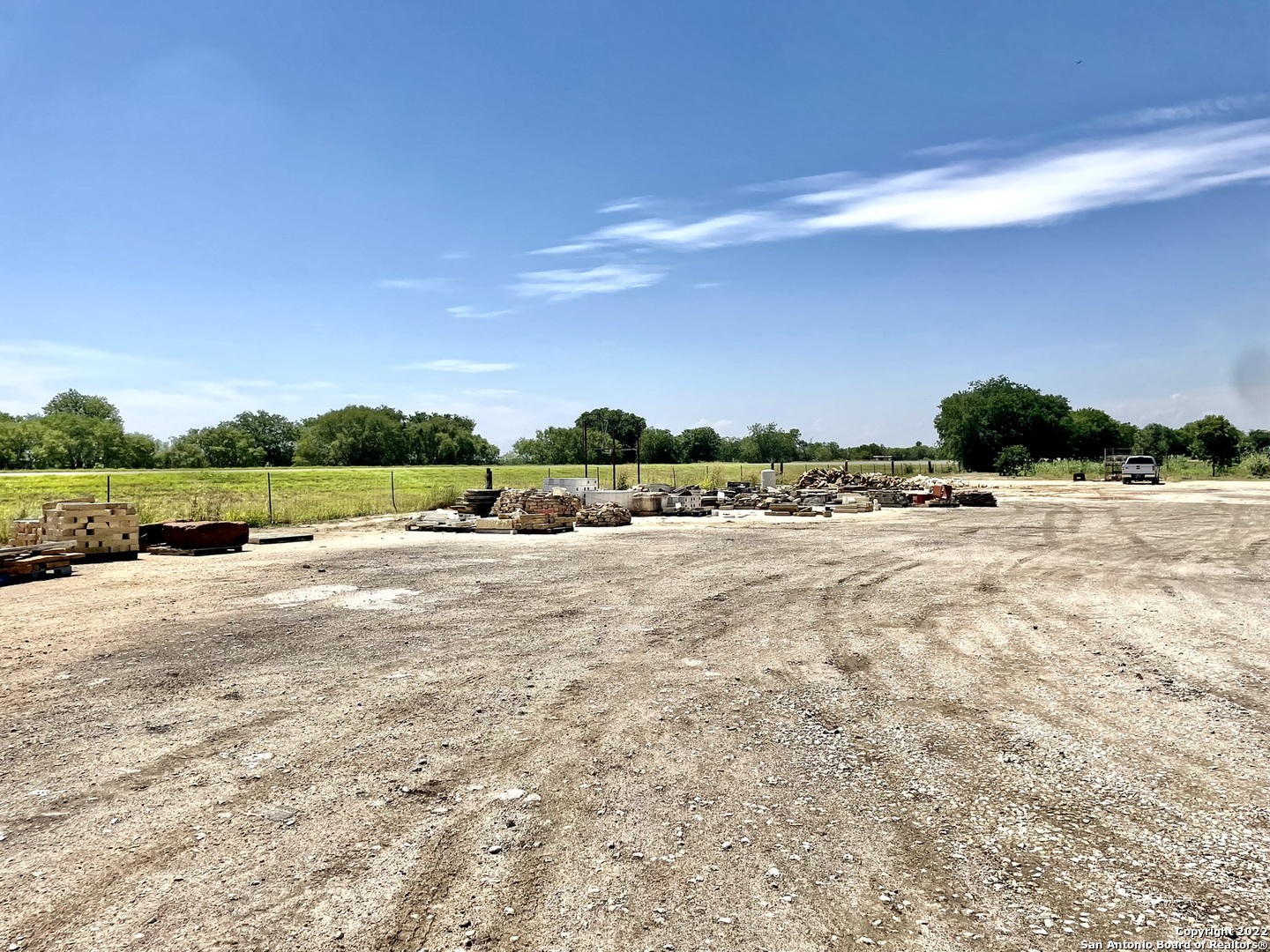 8635 S Loop 1604 E Elmendorf TX 78112