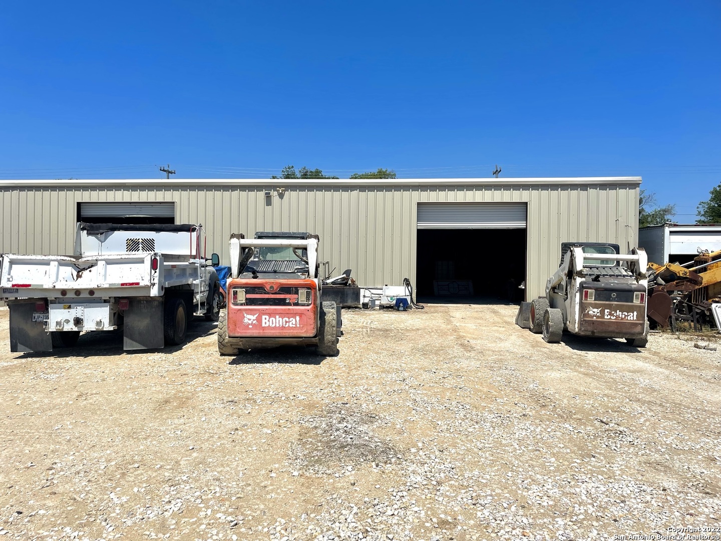 8635 S Loop 1604 E Elmendorf TX 78112