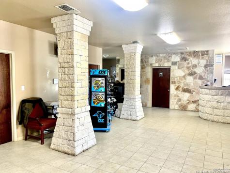 8635 S Loop 1604 E Elmendorf TX 78112
