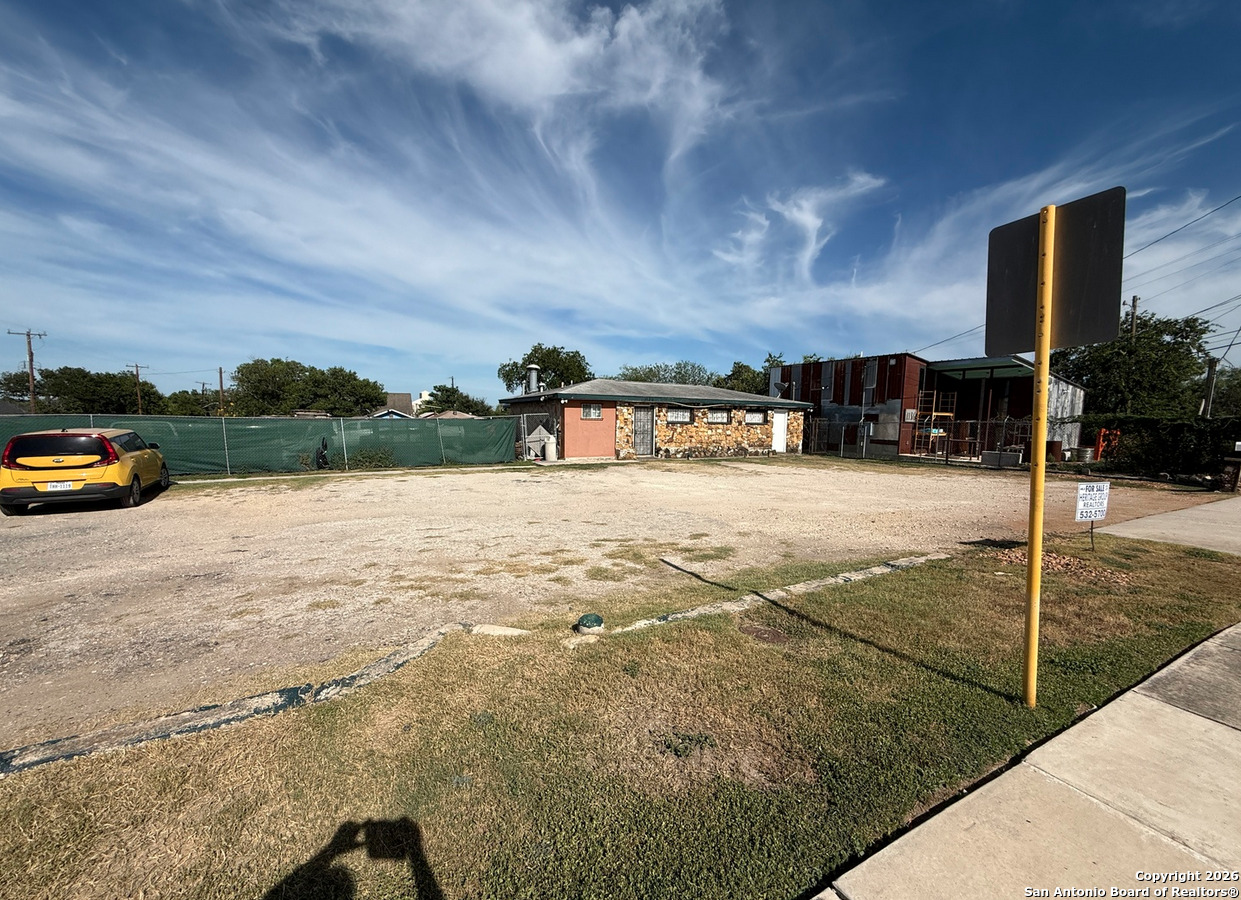 1130 Hampton San Antonio TX 78210