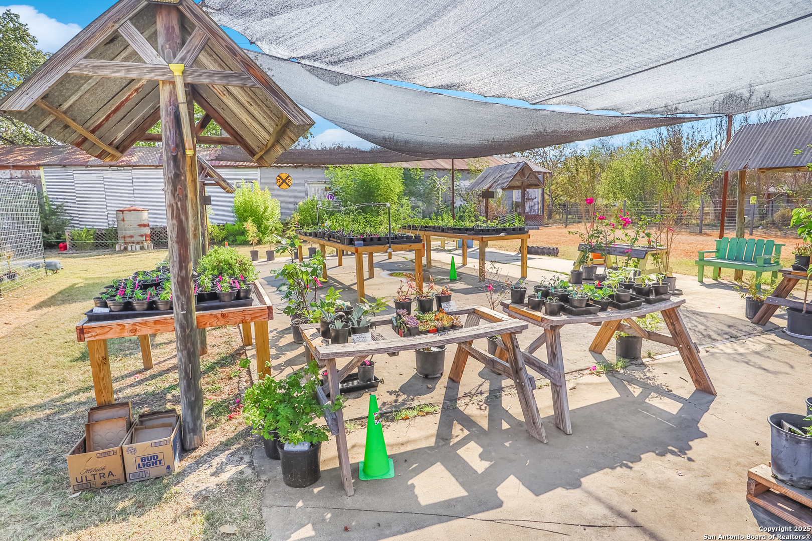 431 Avenue F Poteet TX 78065