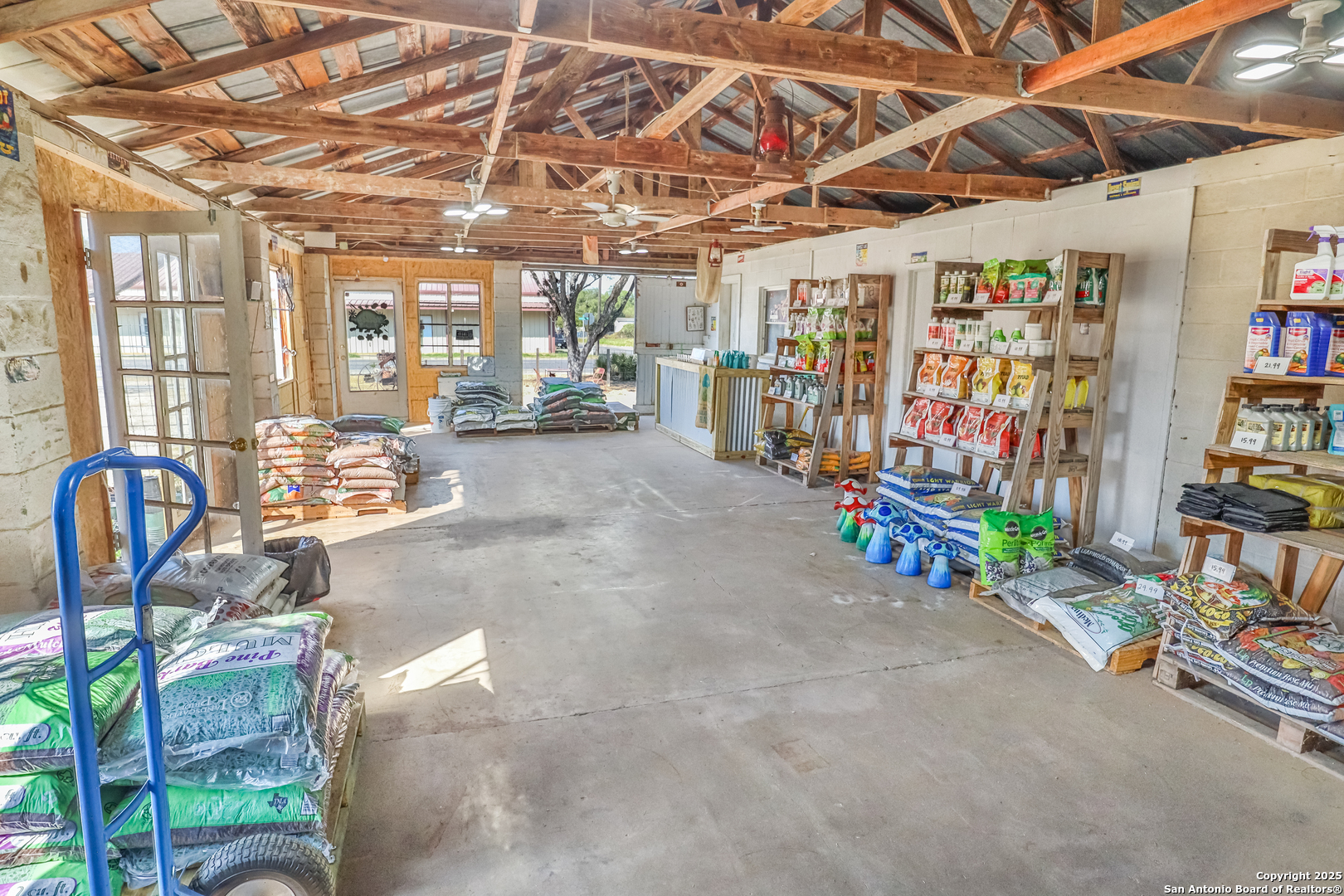 431 Avenue F Poteet TX 78065