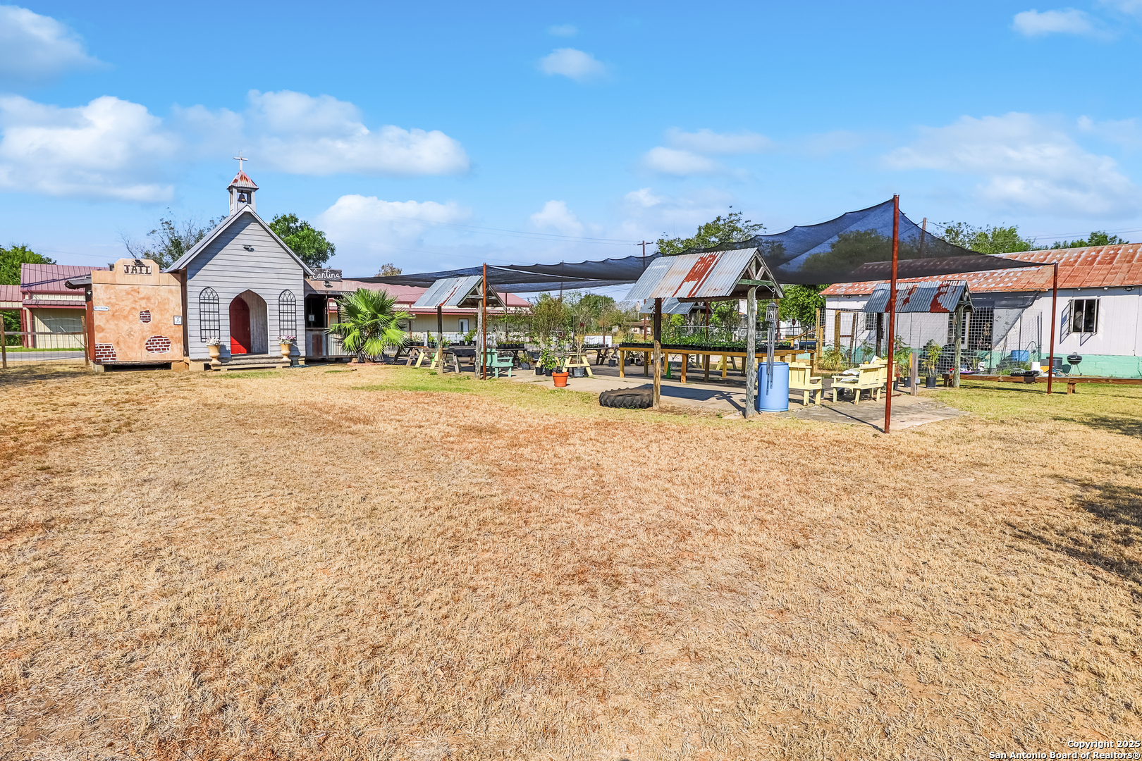 431 Avenue F Poteet TX 78065