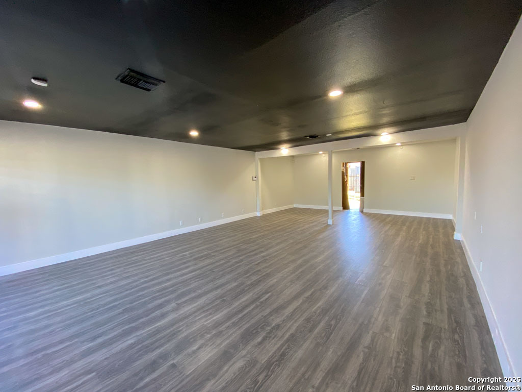 129 Bandera San Antonio TX 78228