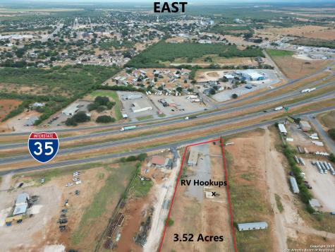 16776 S Ih 35 Dilley TX 78017