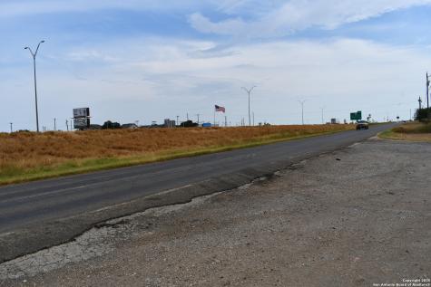 16776 S Ih 35 Dilley TX 78017