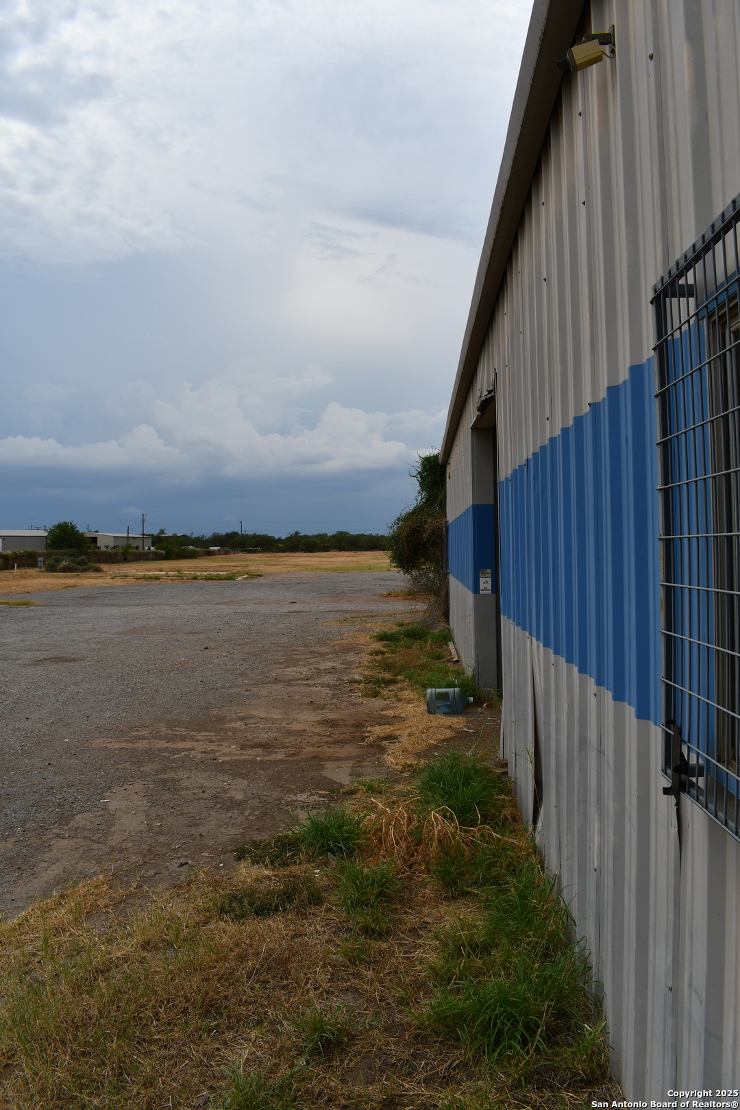 16776 S Ih 35 Dilley TX 78017