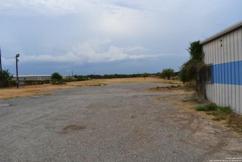 16776 S Ih 35 Dilley TX 78017