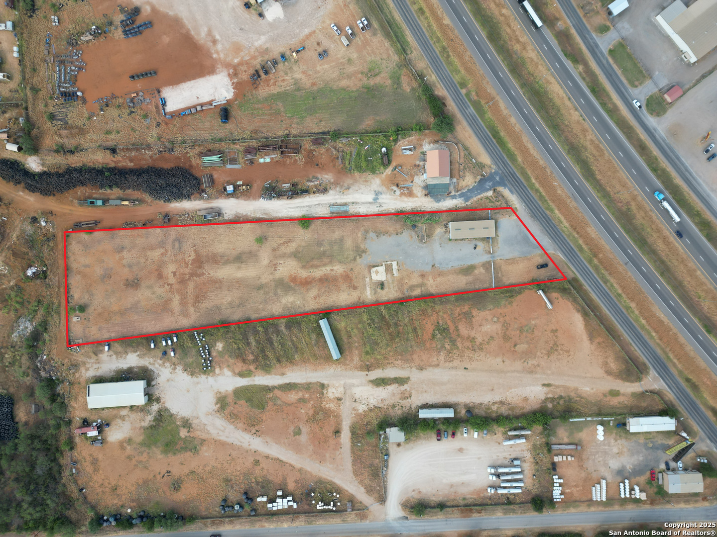 16776 S Ih 35 Dilley TX 78017