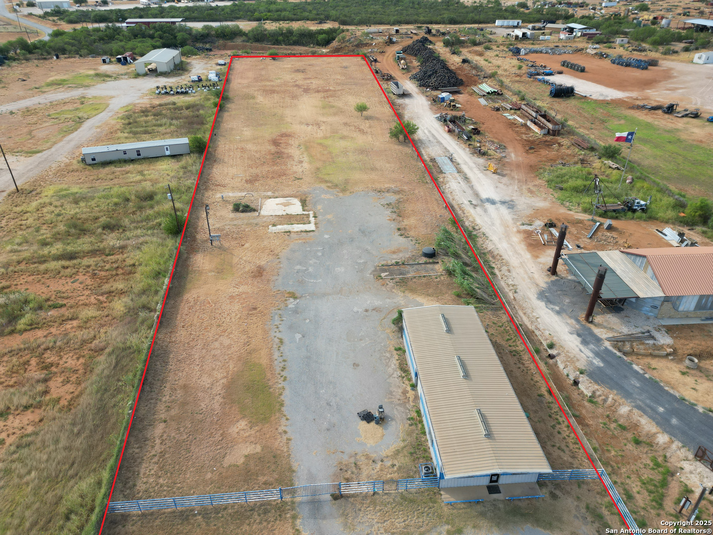 16776 S Ih 35 Dilley TX 78017