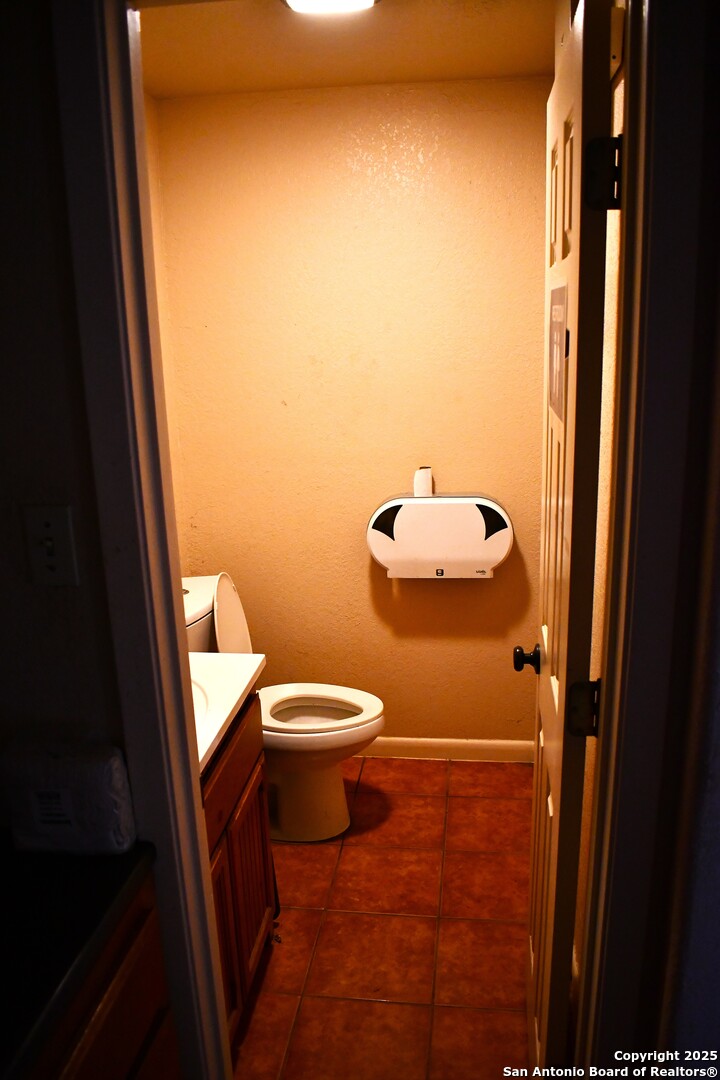 16776 S Ih 35 Dilley TX 78017