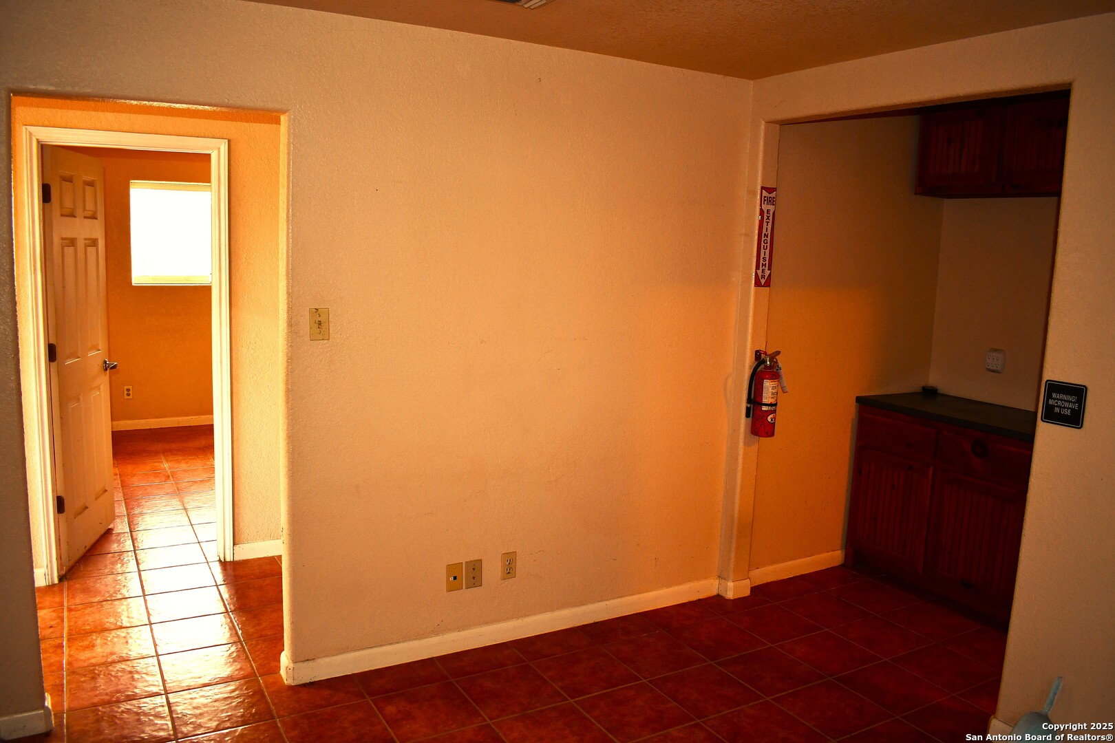 16776 S Ih 35 Dilley TX 78017