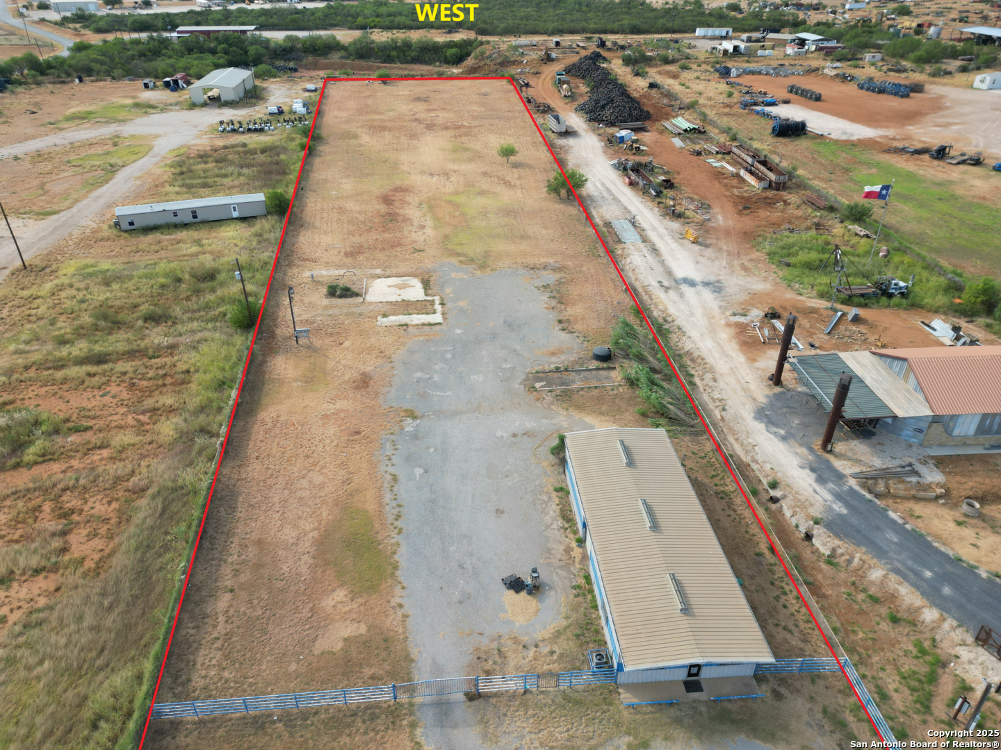 16776 S Ih 35 Dilley TX 78017