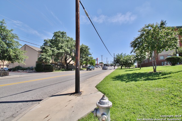 3230 Hillcrest Drive Balcones Heights TX 78201