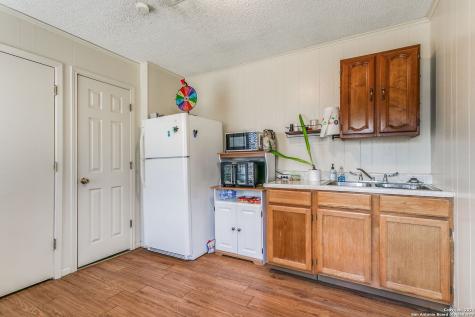 901 Oak Street Jourdanton TX 78026