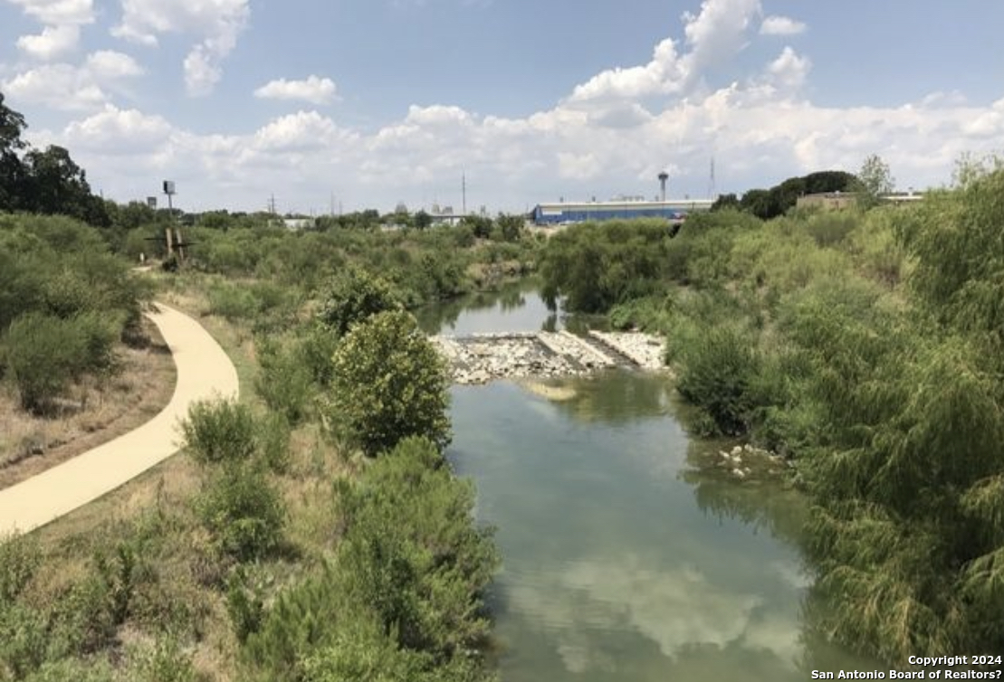 103 W Mitchell Street San Antonio TX 78204