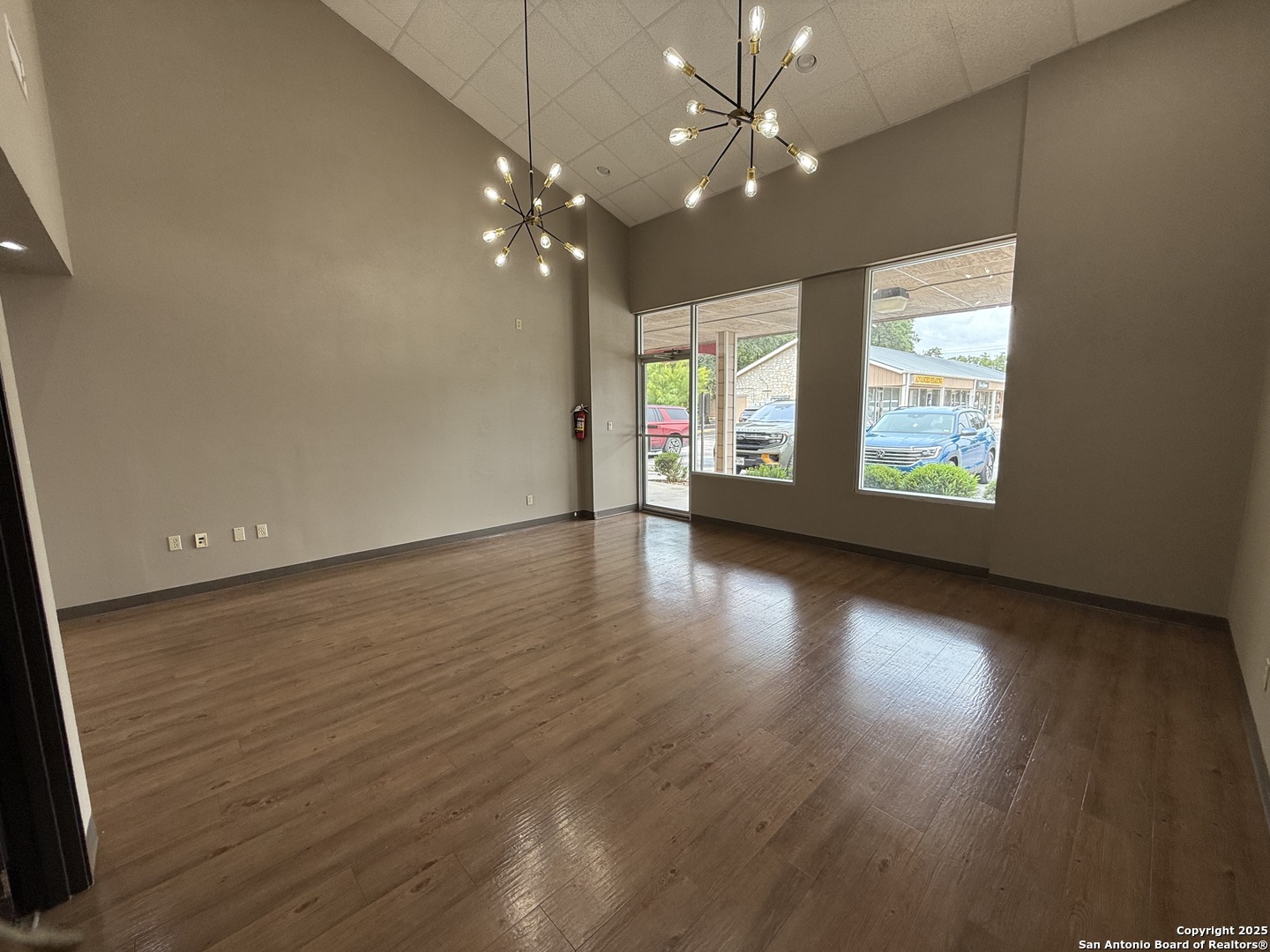 128 S Moss Seguin TX 78155
