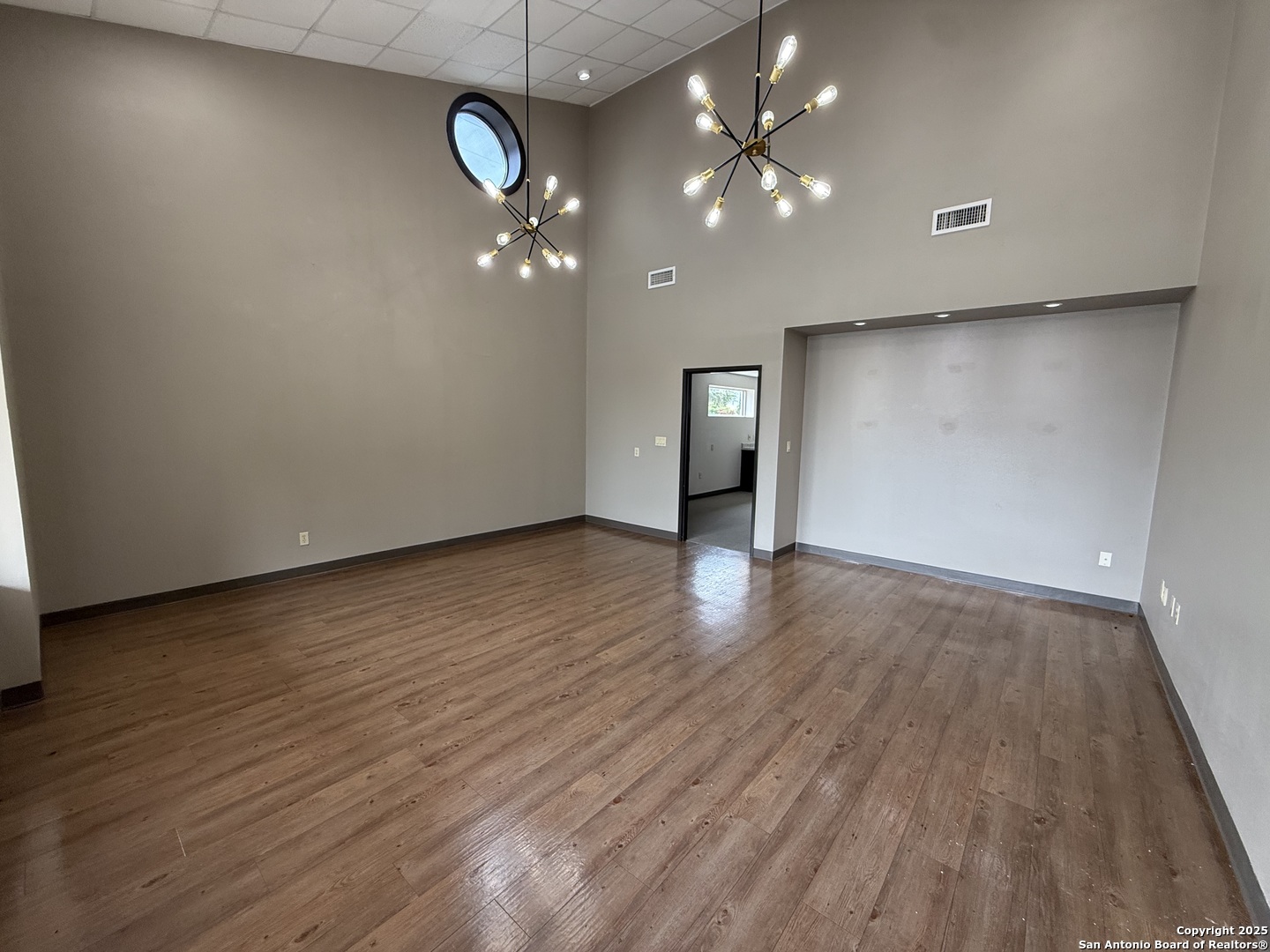 128 S Moss Seguin TX 78155