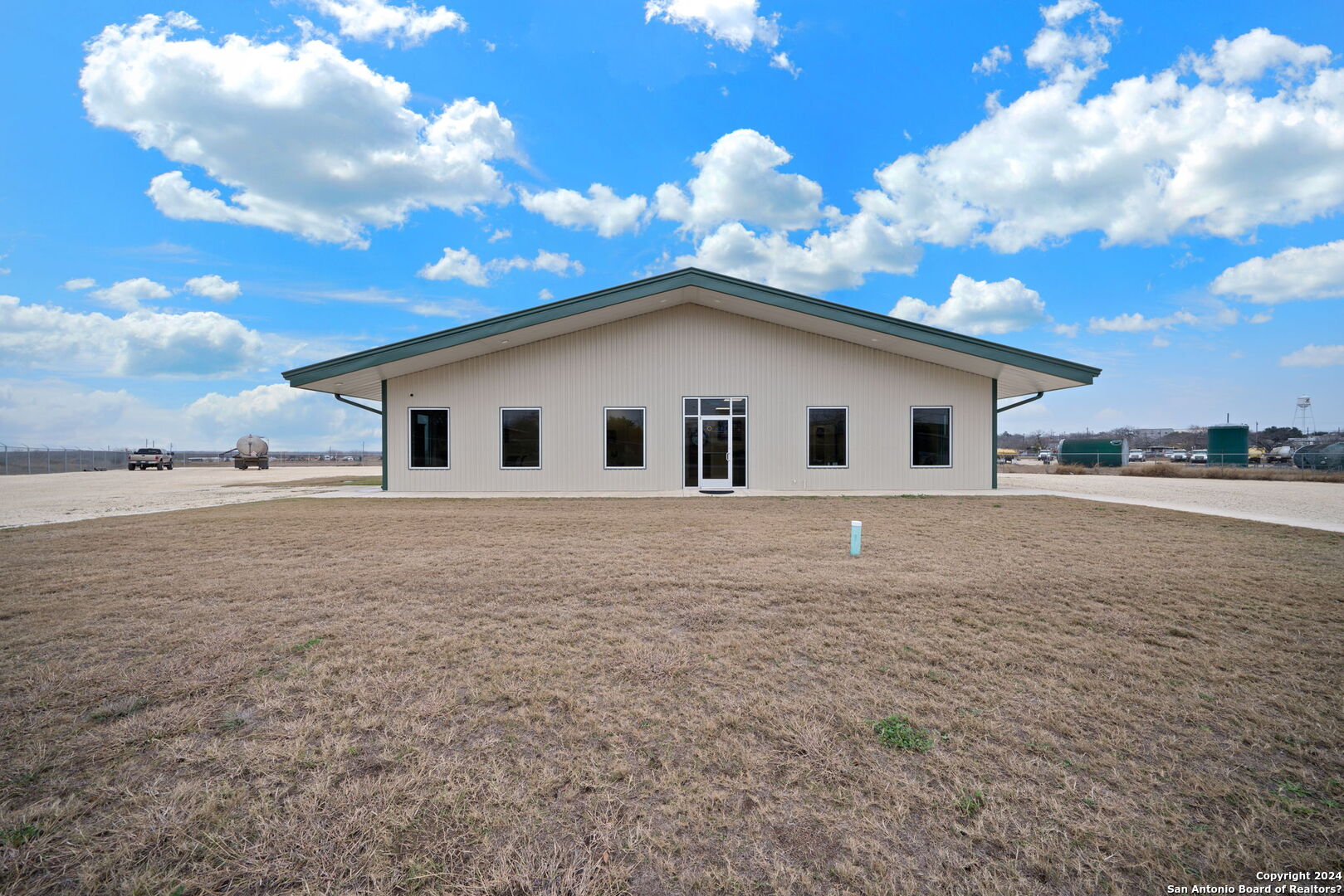 200 N Yule Avenue Charlotte TX 78011