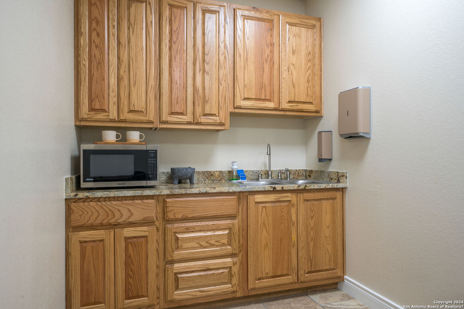 200 N Yule Avenue Charlotte TX 78011