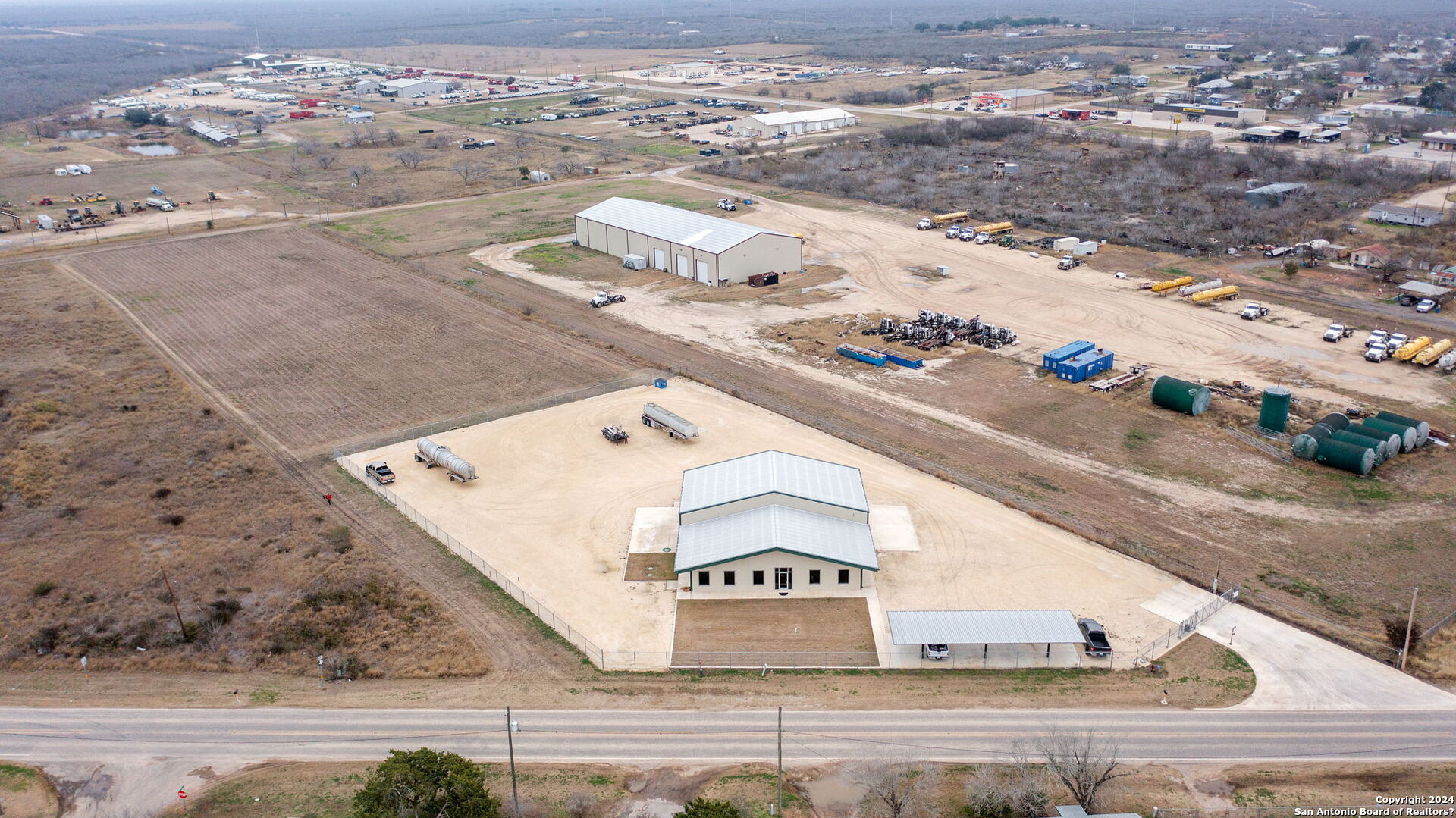 200 N Yule Avenue Charlotte TX 78011