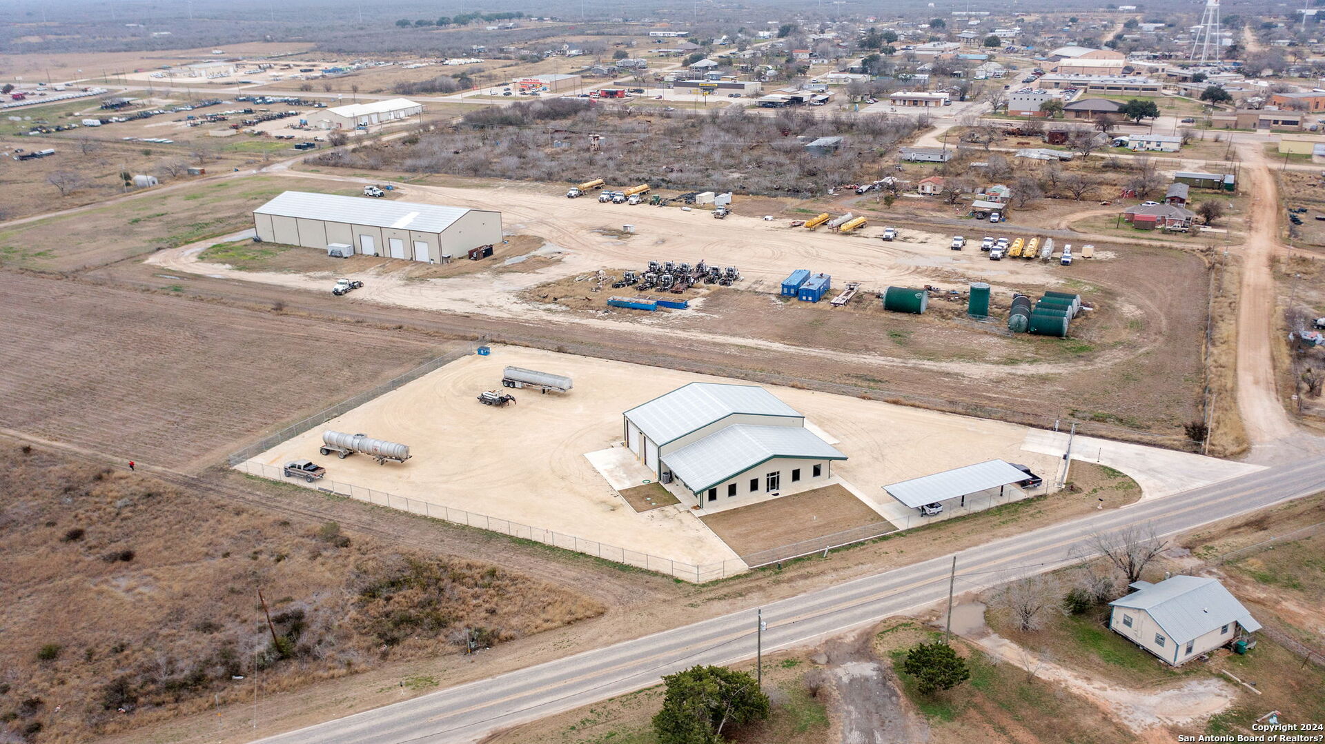 200 N Yule Avenue Charlotte TX 78011