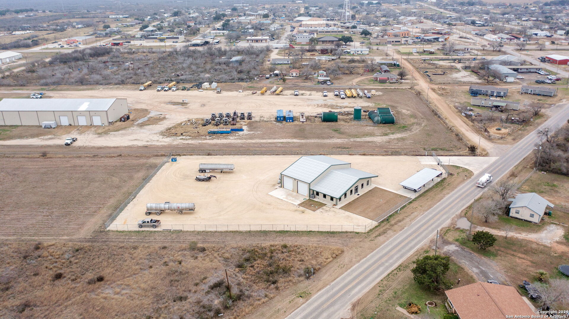 200 N Yule Avenue Charlotte TX 78011