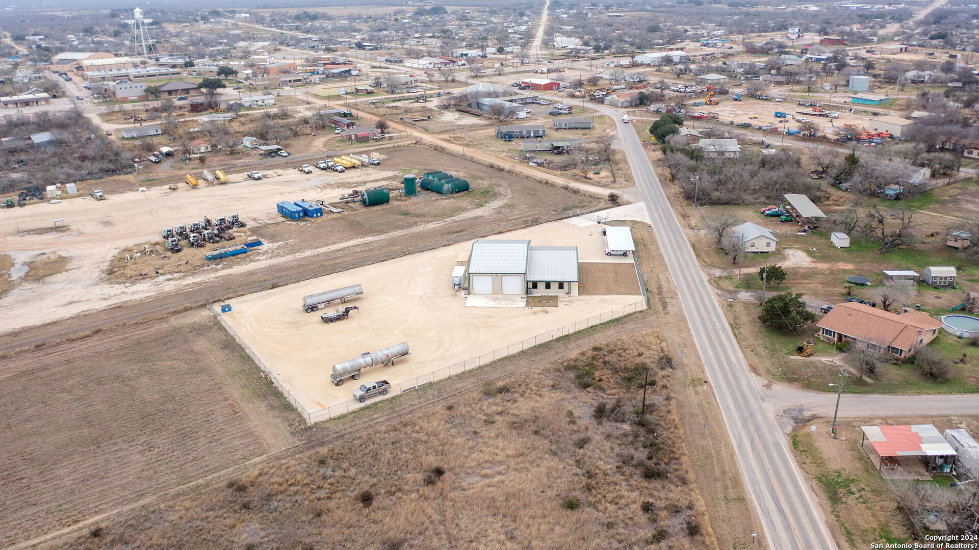 200 N Yule Avenue Charlotte TX 78011