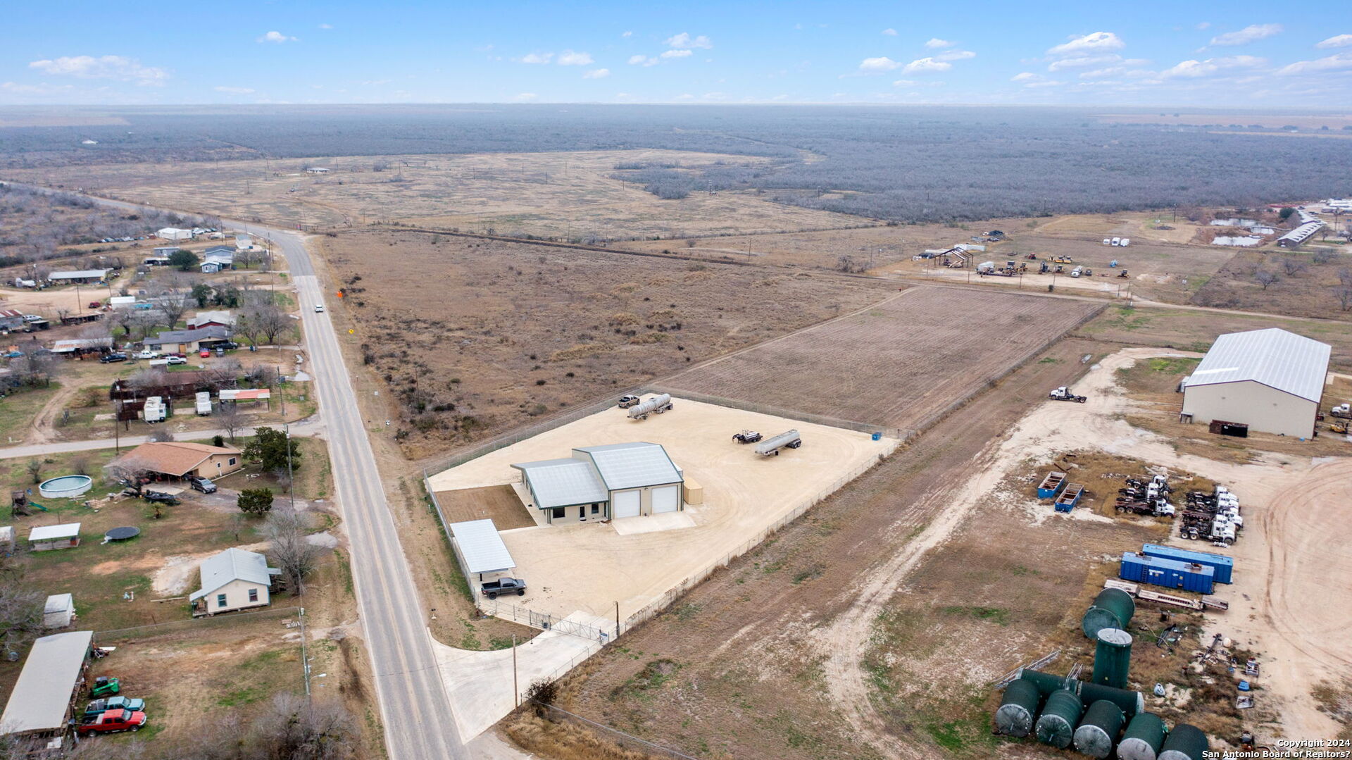 200 N Yule Avenue Charlotte TX 78011