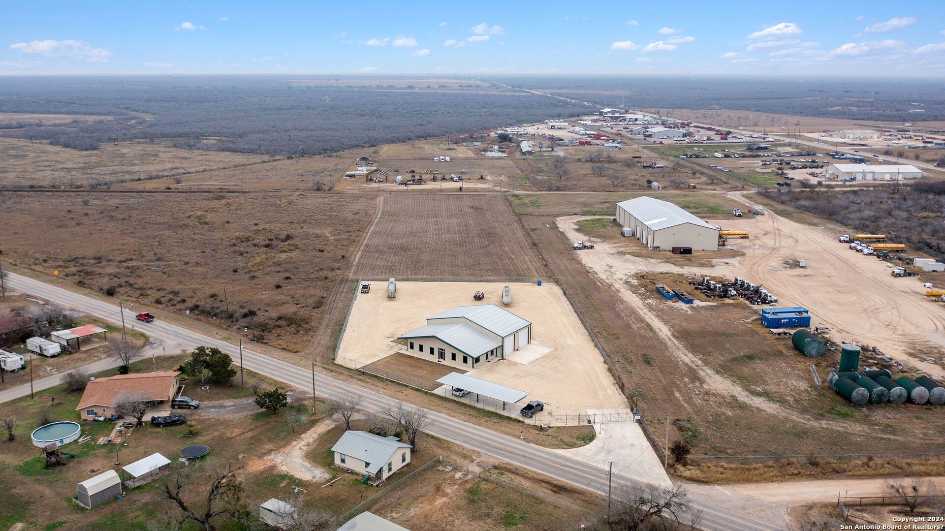 200 N Yule Avenue Charlotte TX 78011