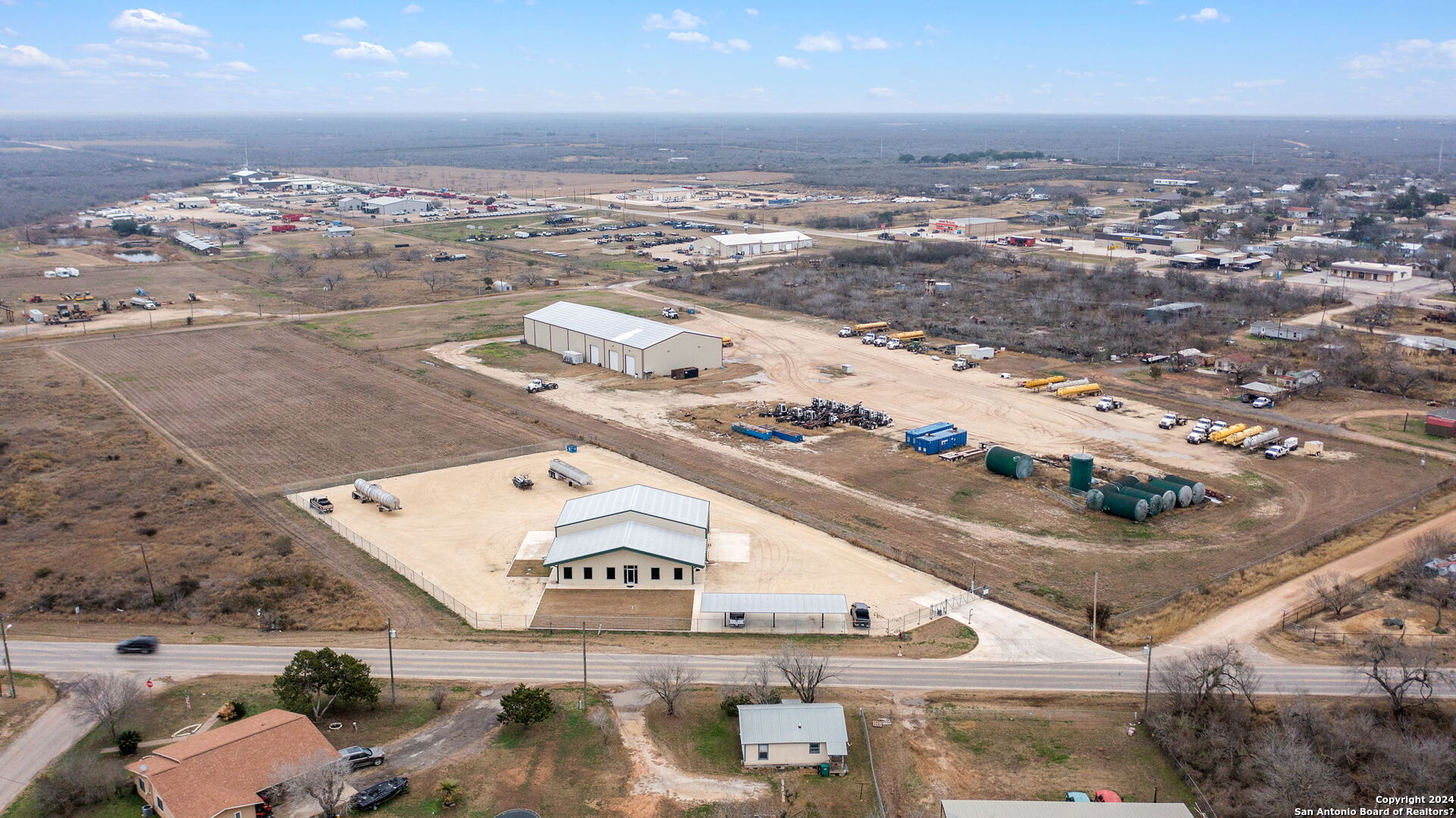 200 N Yule Avenue Charlotte TX 78011