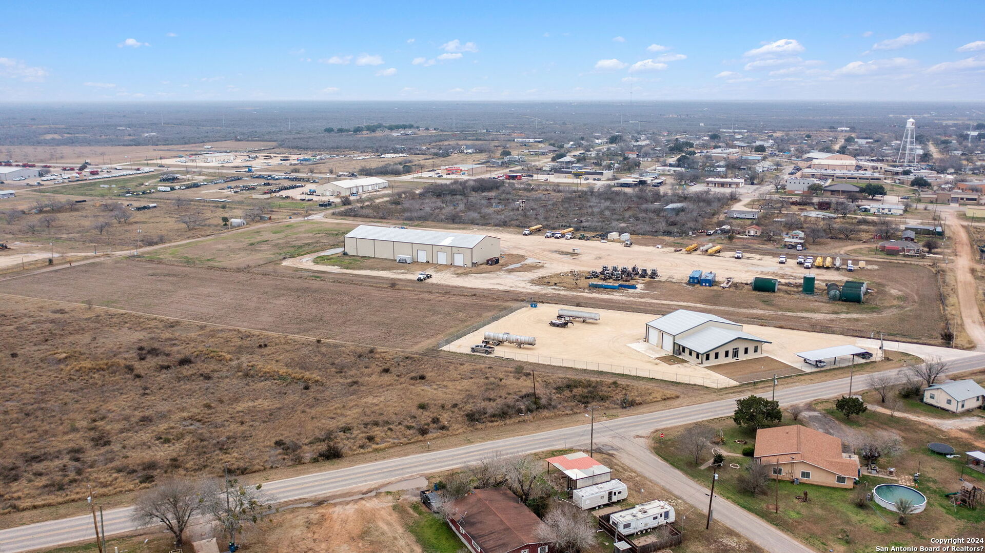 200 N Yule Avenue Charlotte TX 78011