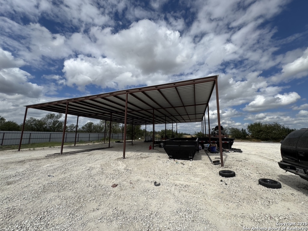 Lot 1 Summerwood Lane La Pryor TX 78872