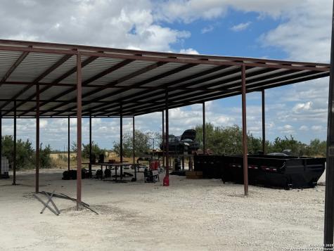 Lot 1 Summerwood Lane La Pryor TX 78872