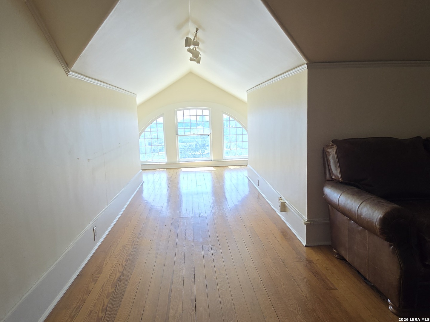 511 W French Place San Antonio TX 78212