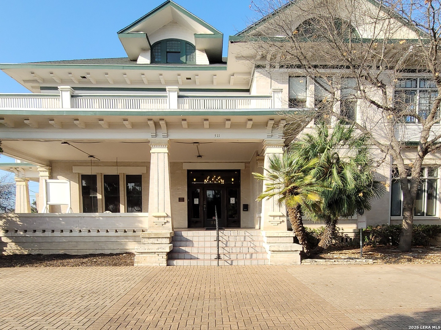 511 W French Place San Antonio TX 78212