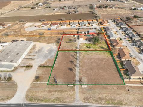 5037 N State Highway 123 Seguin TX 78155