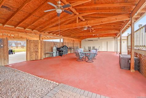 5037 N State Highway 123 Seguin TX 78155