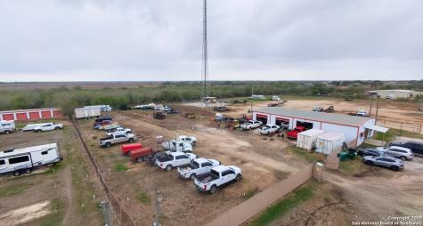 2408 Zanderson Avenue Jourdanton TX 78026