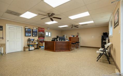 2408 Zanderson Avenue Jourdanton TX 78026