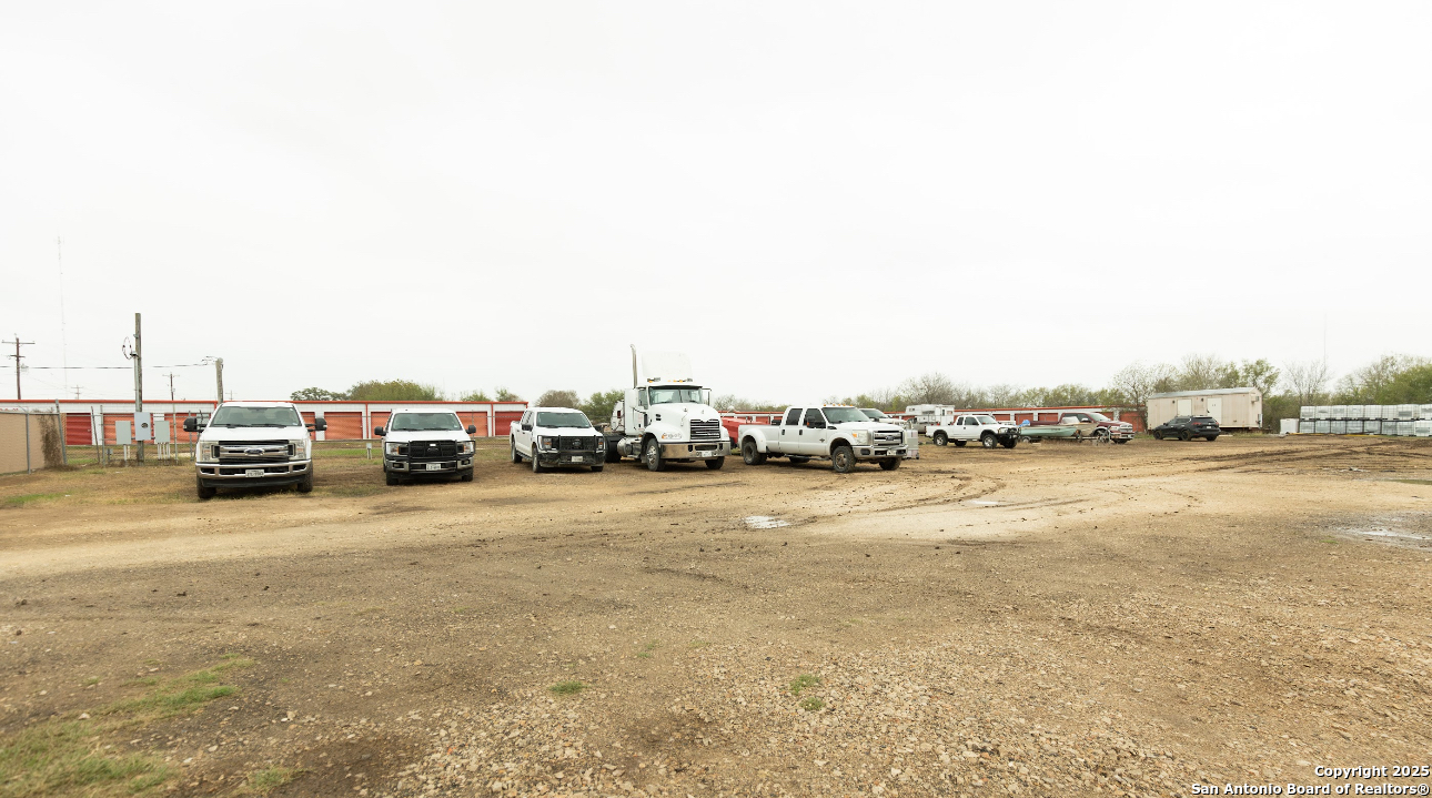 2408 Zanderson Avenue Jourdanton TX 78026