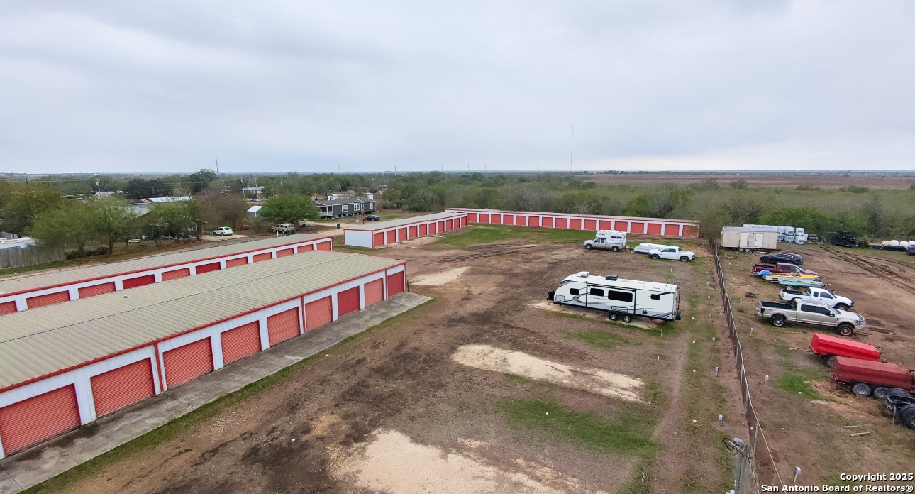 2408 Zanderson Avenue Jourdanton TX 78026