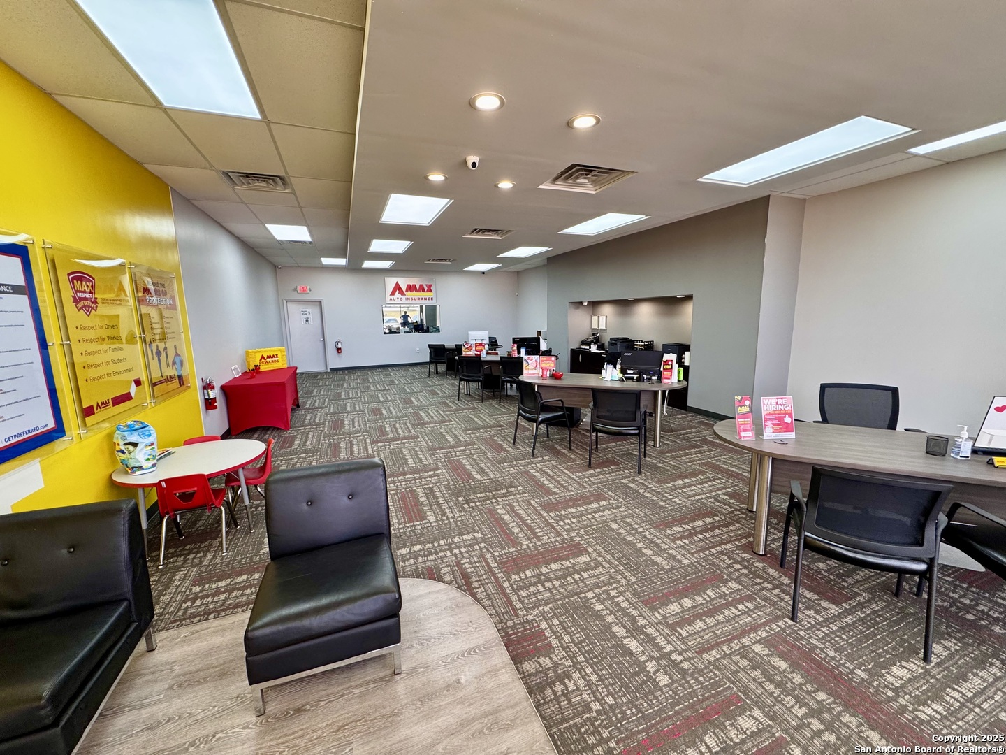 2128 W Oaklawn Pleasanton TX 78064