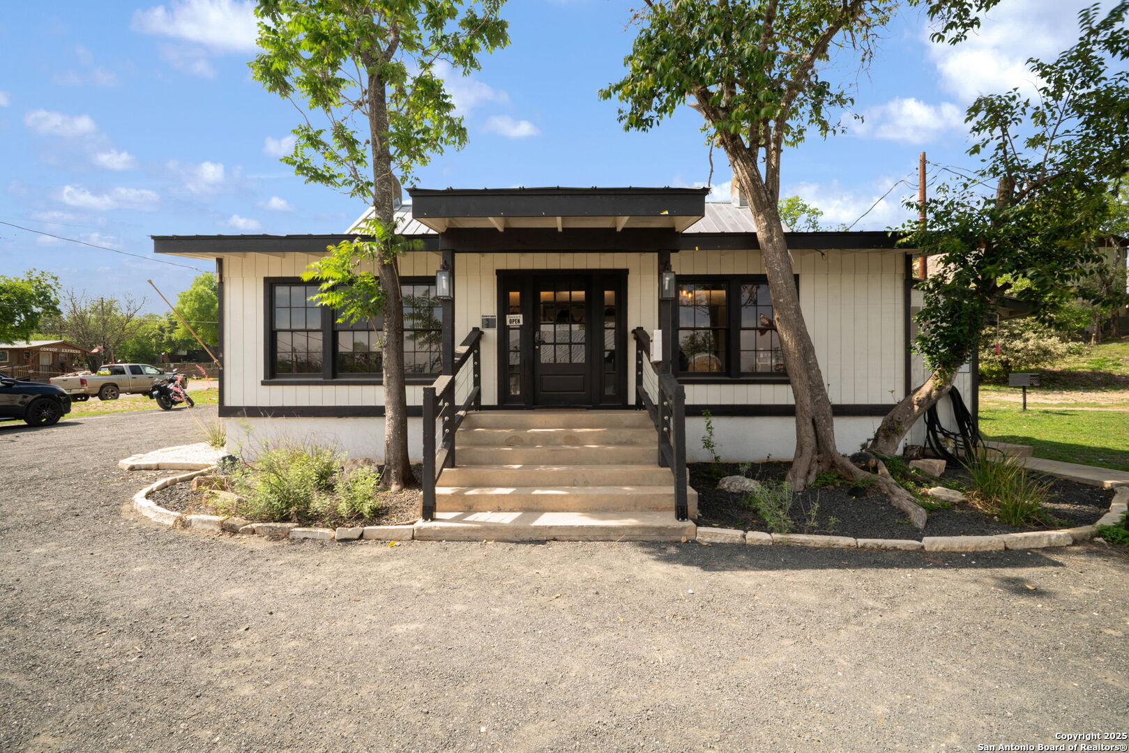 1103 Maple Bandera TX 78003