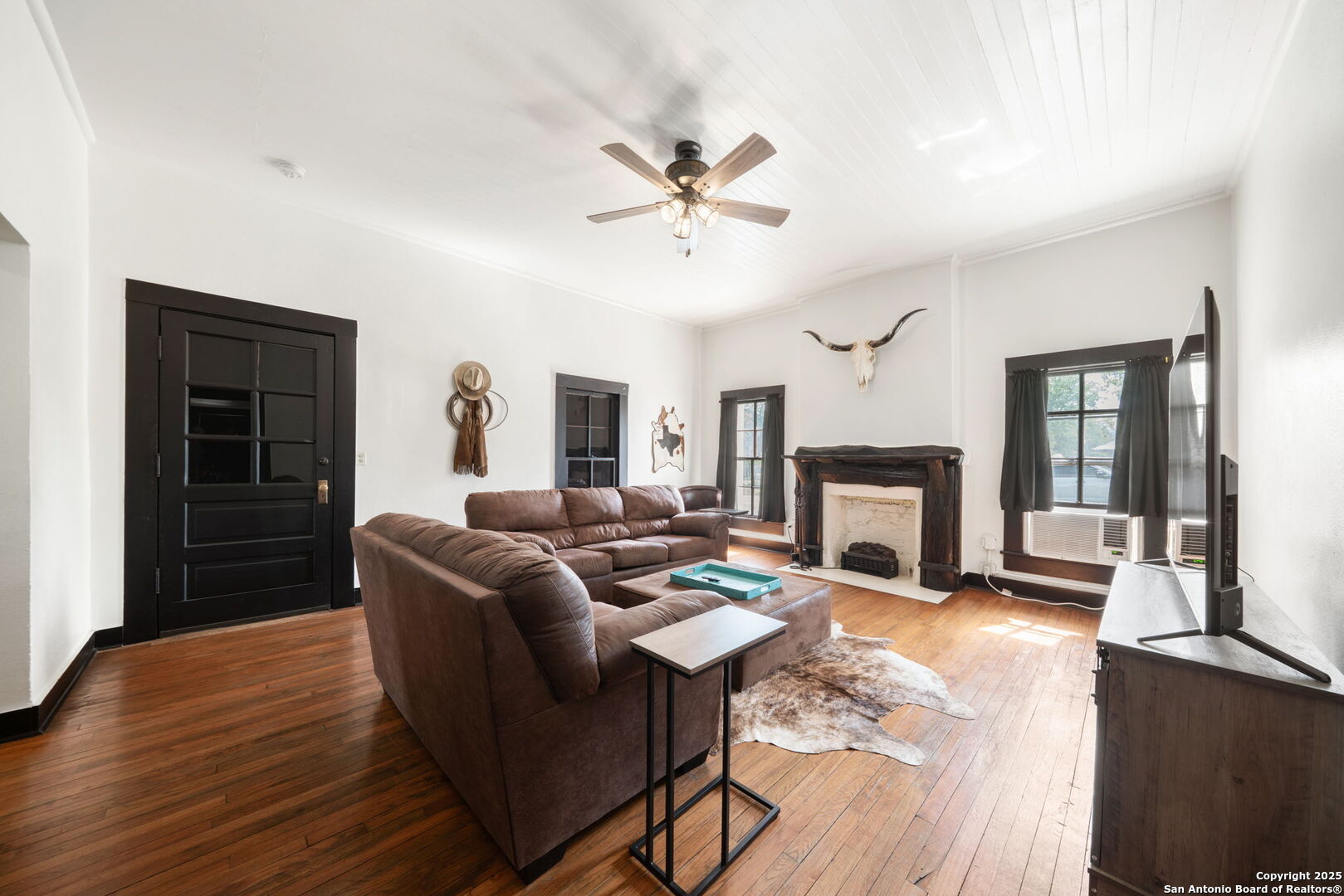 1103 Maple Bandera TX 78003