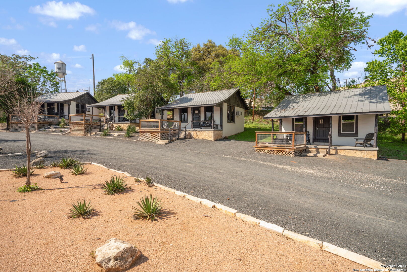 1103 Maple Bandera TX 78003