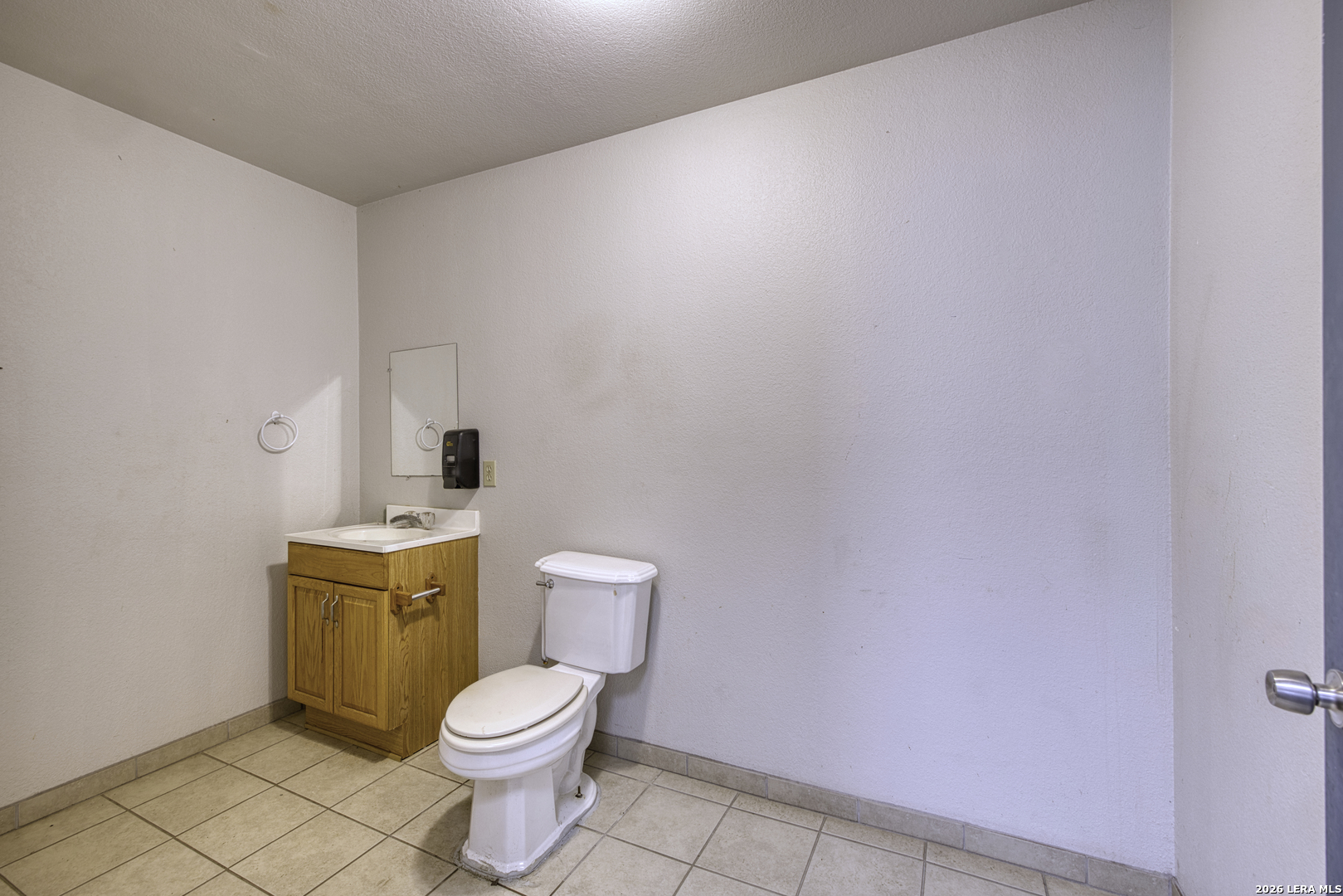 253 County Road 432 Hondo TX 78861